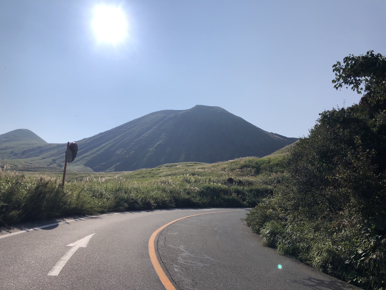 杵島岳はトレッキングで人気のある場所です。Mt. Kishima is a popular